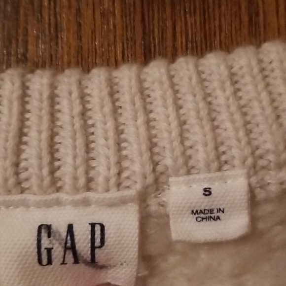 Gap Fuzzy Sweater - Picture 2 of 2
